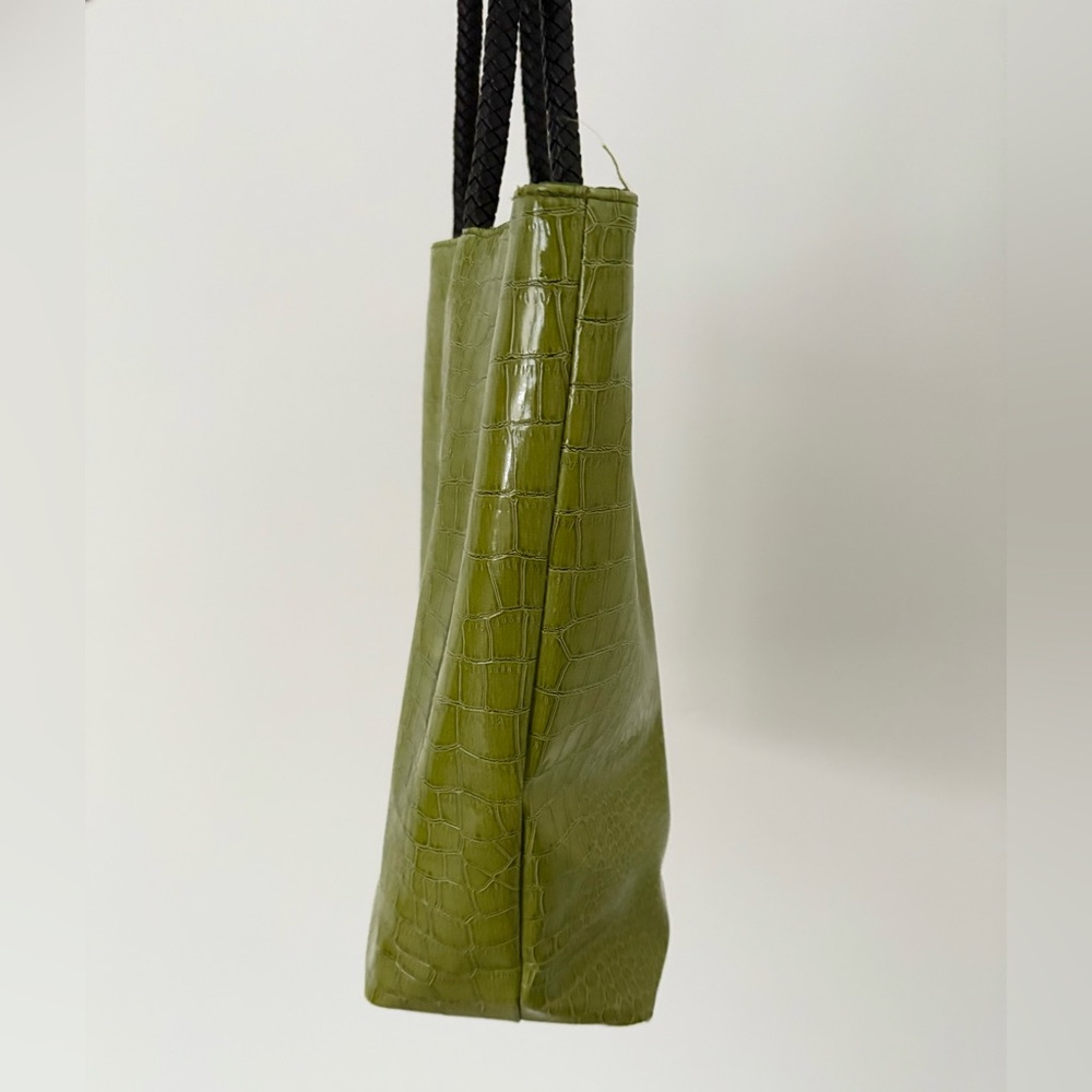 Neiman Marcus Green Crocodile Braided Handle Lined Tote Bag - Picture 5 of 11
